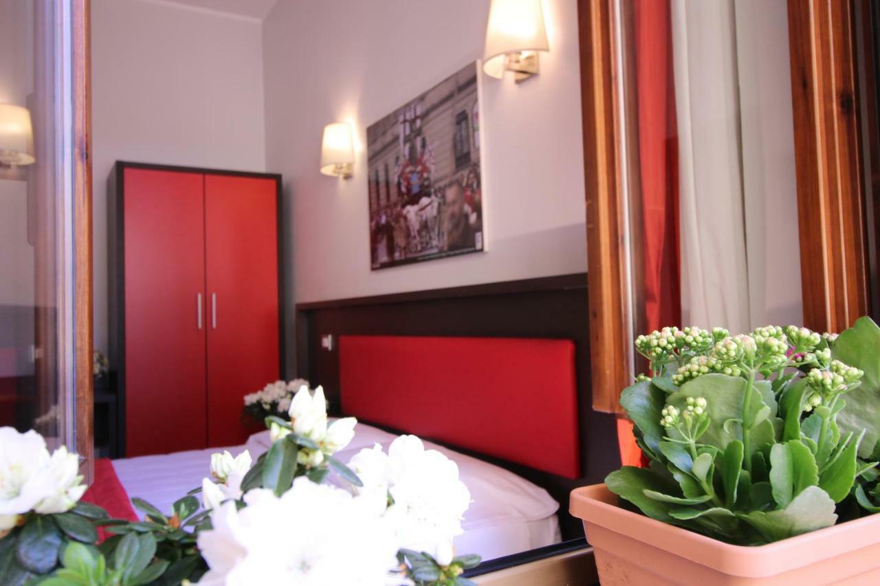 לנגנו Hotel Al Corso מראה חיצוני תמונה